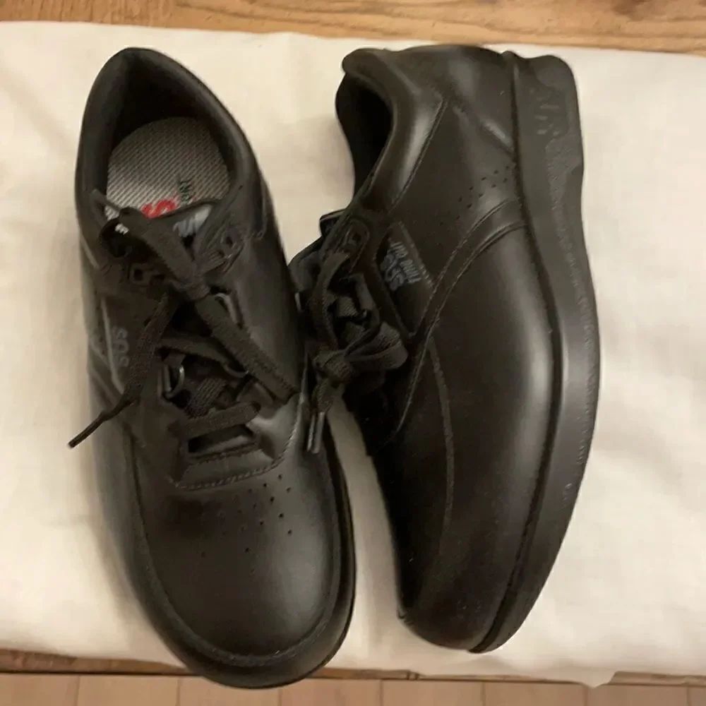 SAS TRIPAD COMFORT SNEAKERS. NEW
